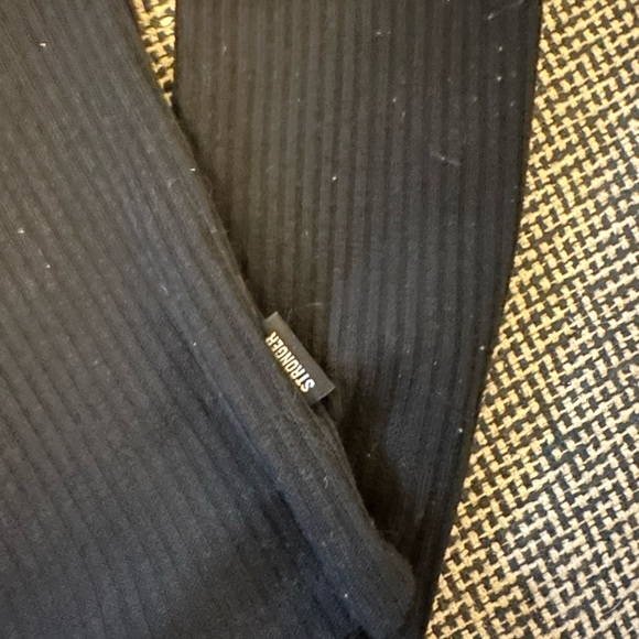 Stronger from Sweden cropped black Cush hoodie ribbed size L $125+ tax - Picture 6 of 6